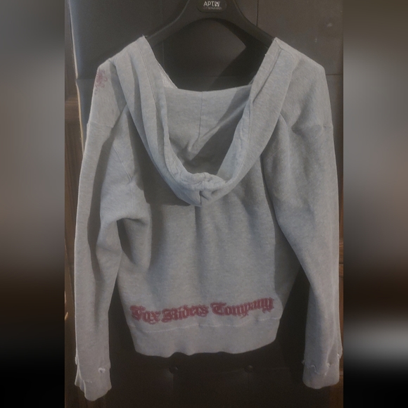 Gray Fox Hoodie - Picture 2 of 2